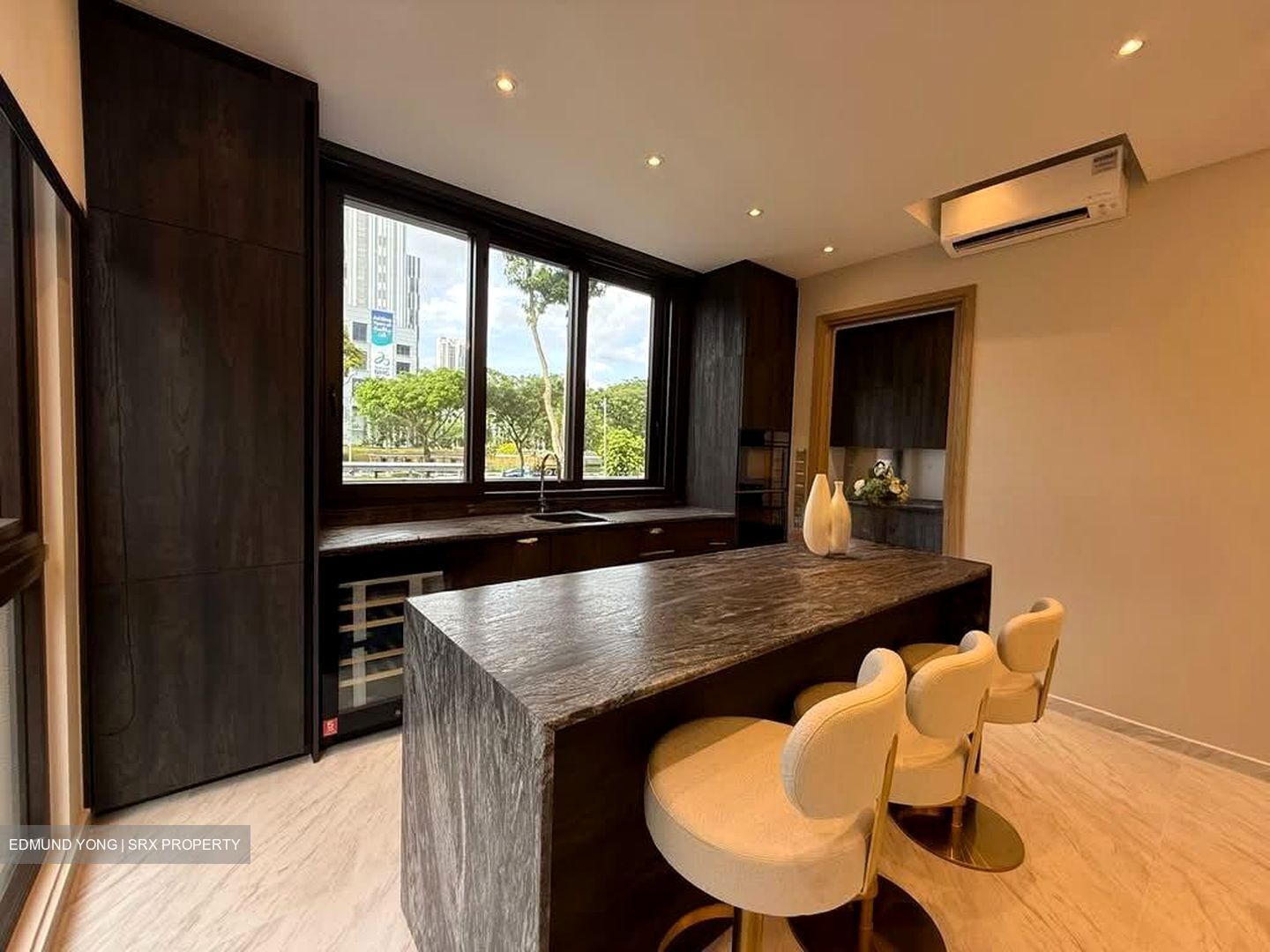 Shrewsbury Road (D11), Terrace #551960871